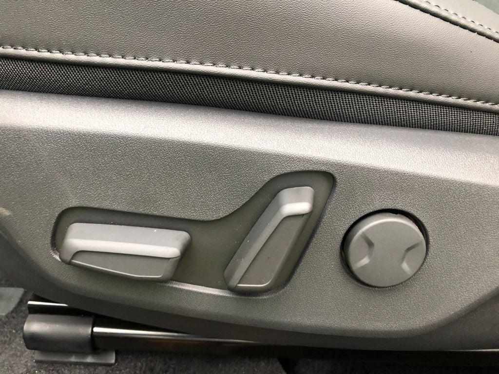 new 2025 Kia Niro EV car, priced at $31,205