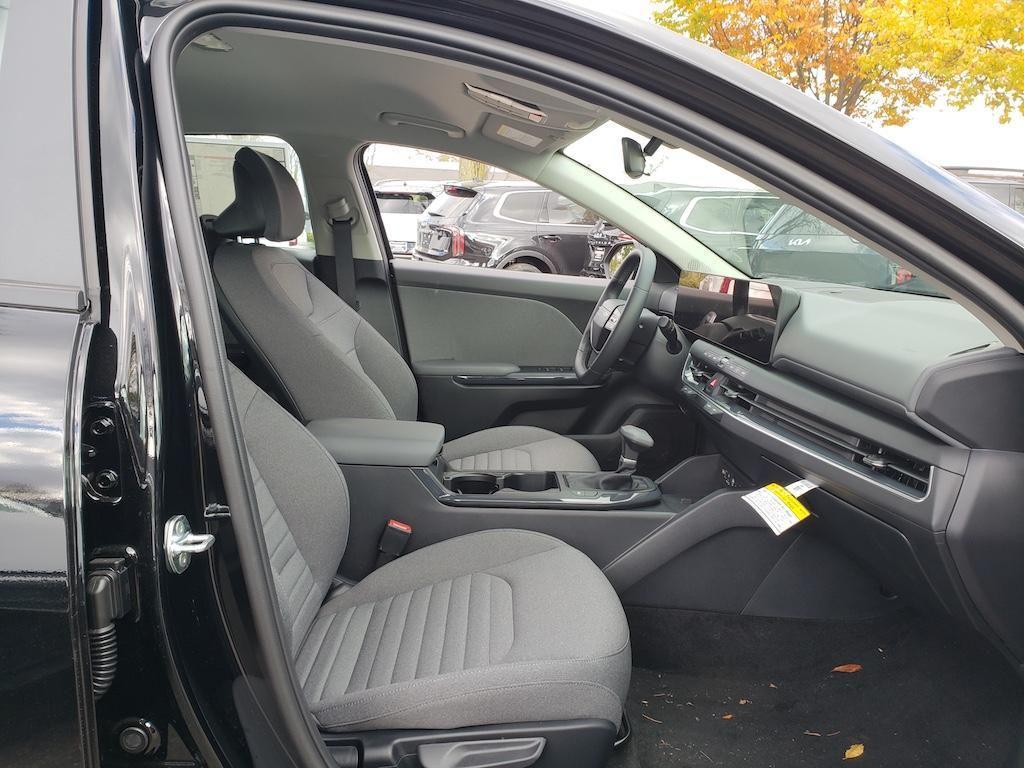 new 2025 Kia K4 car, priced at $23,535