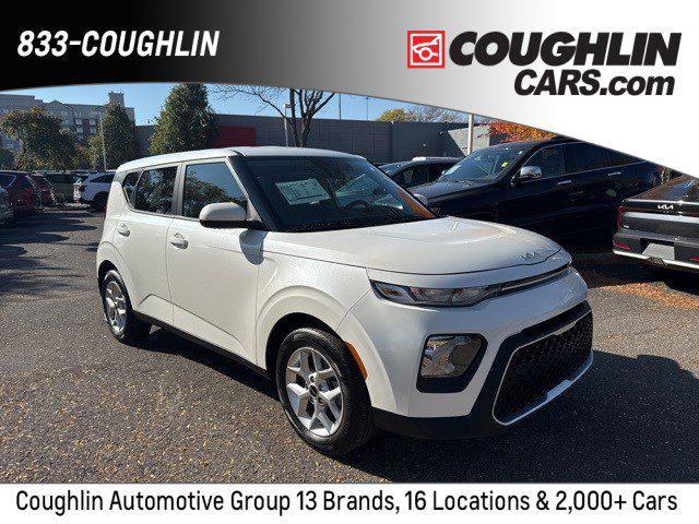 used 2022 Kia Soul car, priced at $16,499