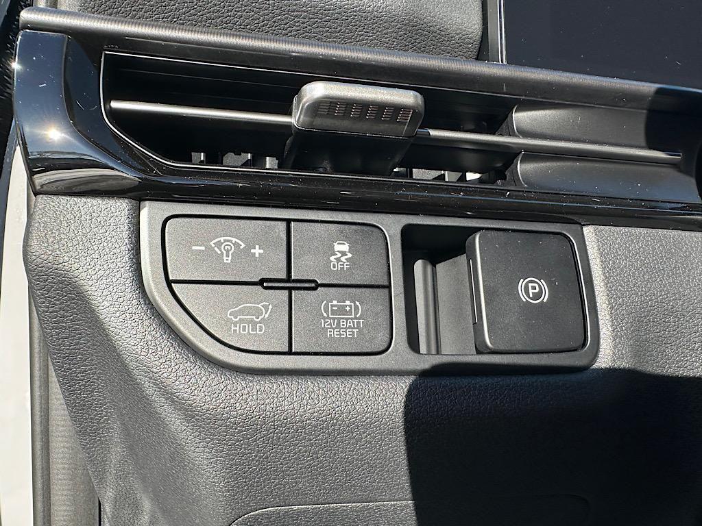 new 2026 Kia Sportage Hybrid car, priced at $40,134