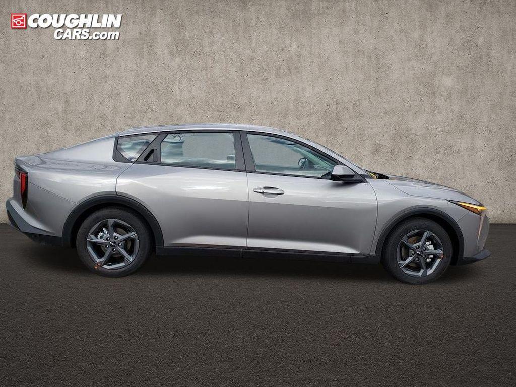 new 2025 Kia K4 car, priced at $22,178