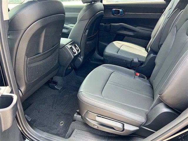 new 2025 Kia Sorento car, priced at $37,206