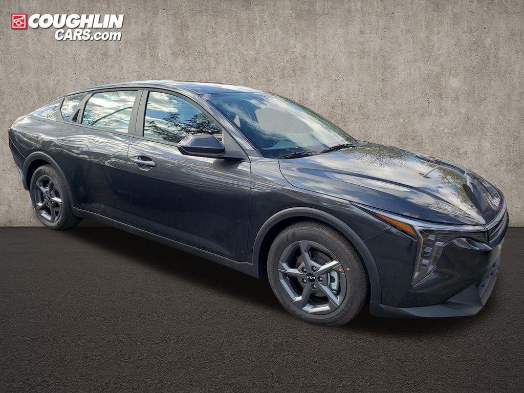 new 2025 Kia K4 car, priced at $22,158