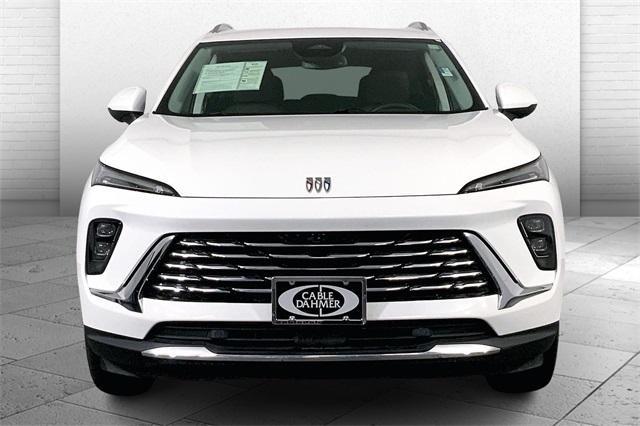 used 2025 Buick Envision car, priced at $27,000