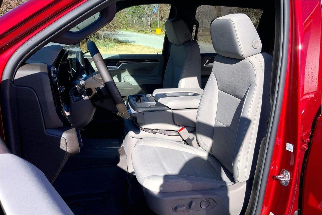 new 2026 Chevrolet Silverado 1500 car, priced at $44,250