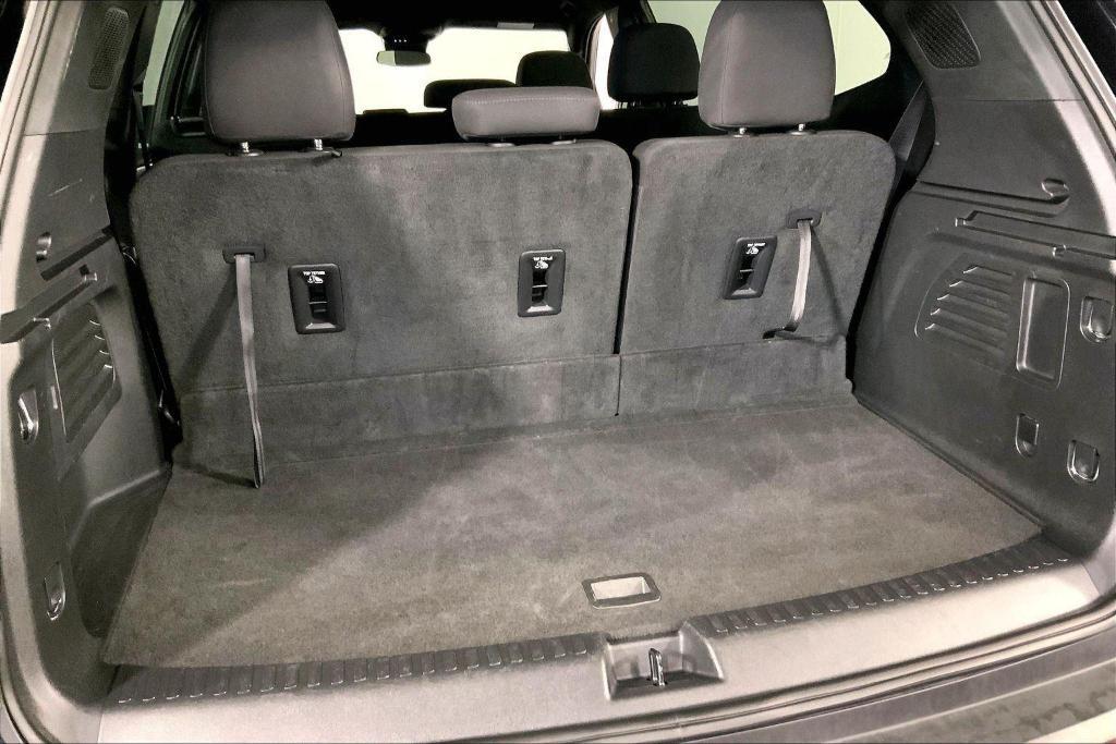 used 2025 GMC Acadia car, priced at $31,000