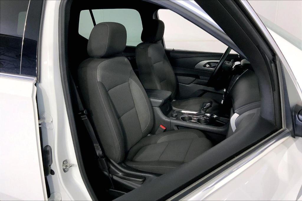 used 2023 Chevrolet Traverse car, priced at $24,250