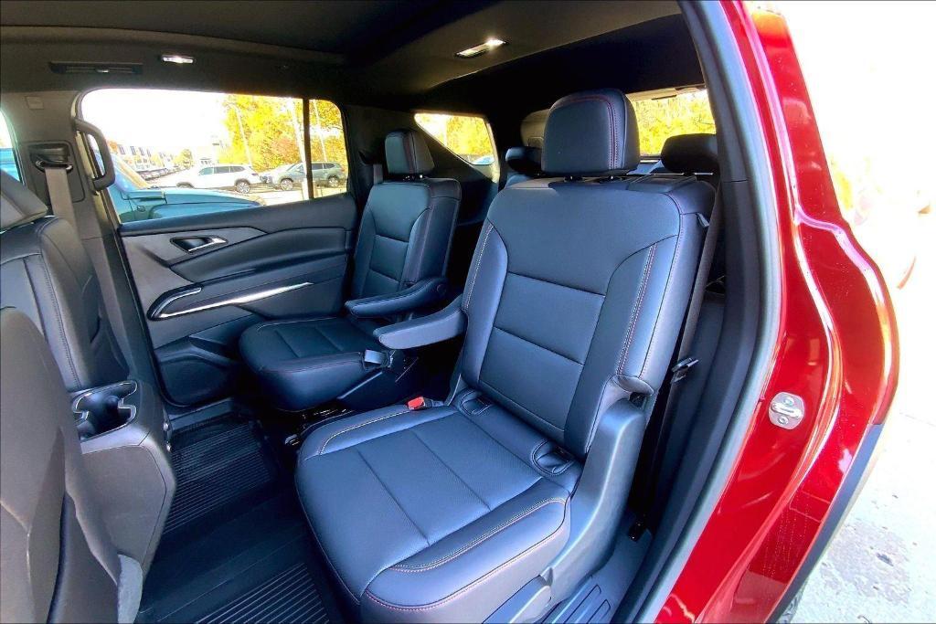 new 2026 Chevrolet Traverse car, priced at $54,615