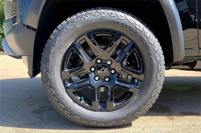 new 2025 Chevrolet Colorado car, priced at $45,145