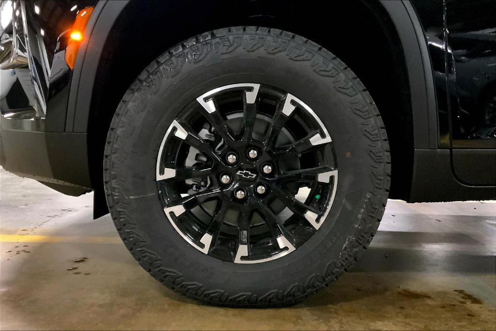 new 2025 Chevrolet Traverse car, priced at $50,160