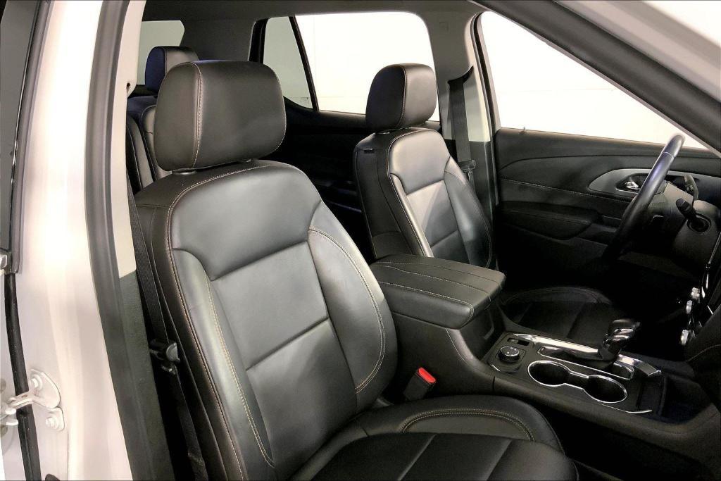 used 2021 Chevrolet Traverse car, priced at $23,500