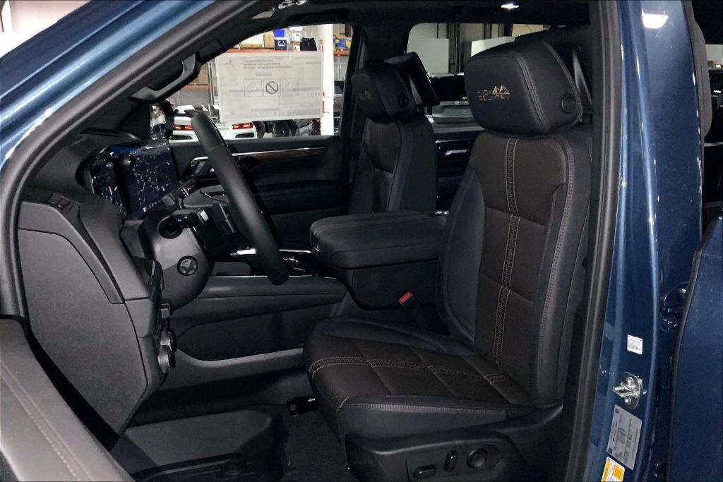 new 2026 Chevrolet Suburban car, priced at $100,900