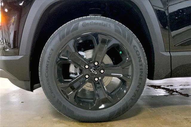 new 2025 Chevrolet Equinox car, priced at $31,040