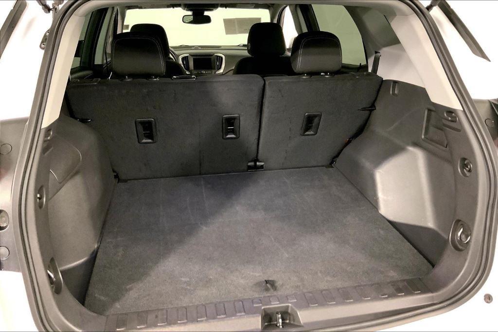 used 2024 GMC Terrain car, priced at $25,000