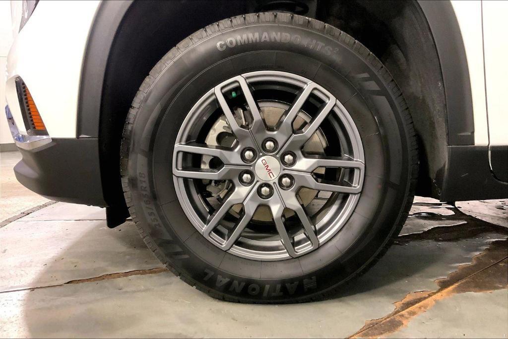 used 2025 GMC Acadia car, priced at $34,500