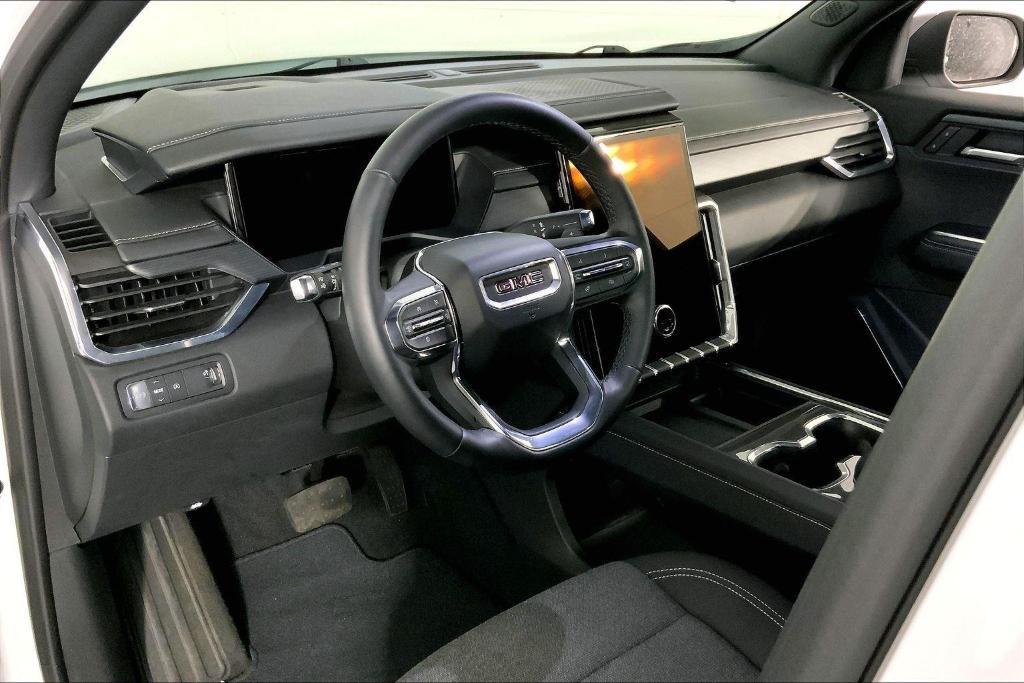 used 2025 GMC Acadia car, priced at $34,500