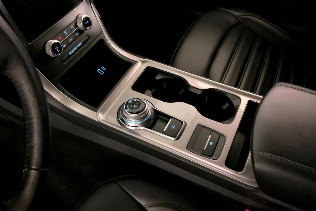 used 2024 Ford Edge car, priced at $25,500