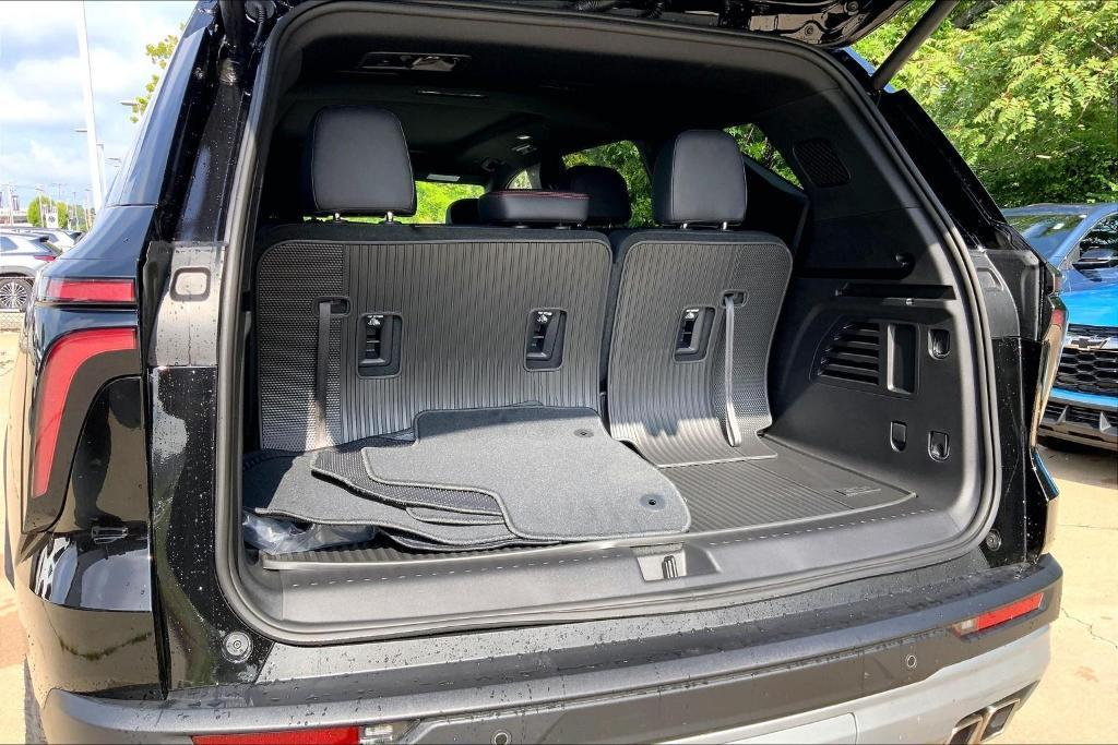 new 2026 Chevrolet Traverse car, priced at $52,845