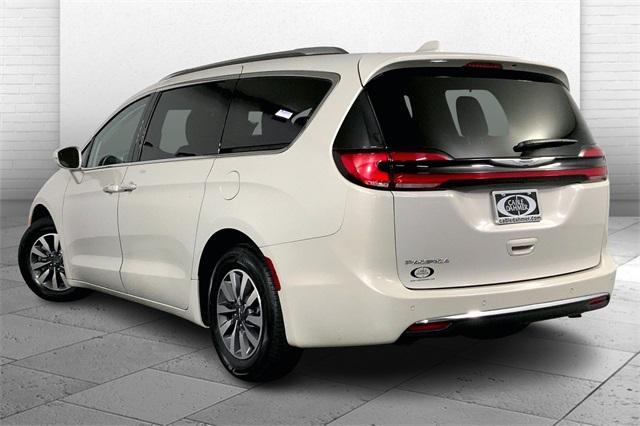 used 2021 Chrysler Pacifica car, priced at $18,500