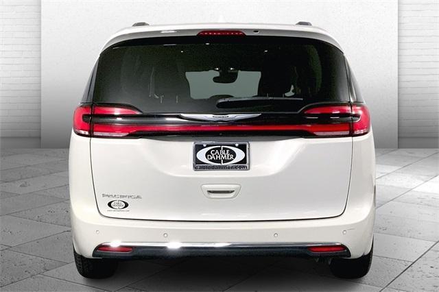 used 2021 Chrysler Pacifica car, priced at $18,500
