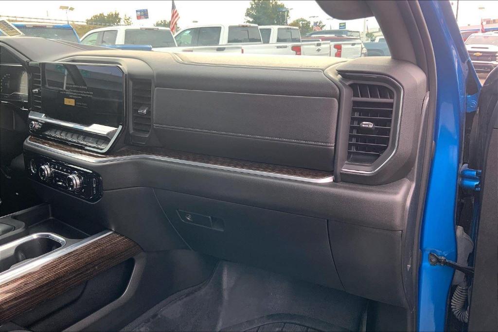 used 2023 GMC Sierra 1500 car, priced at $42,000