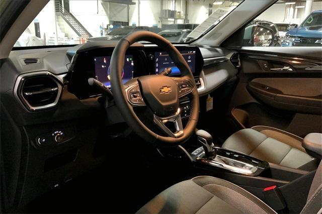 new 2025 Chevrolet TrailBlazer car, priced at $30,070