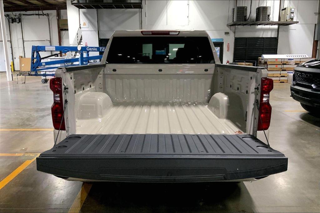new 2026 Chevrolet Silverado 1500 car, priced at $39,670