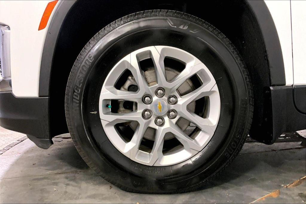 used 2023 Chevrolet Traverse car, priced at $25,500
