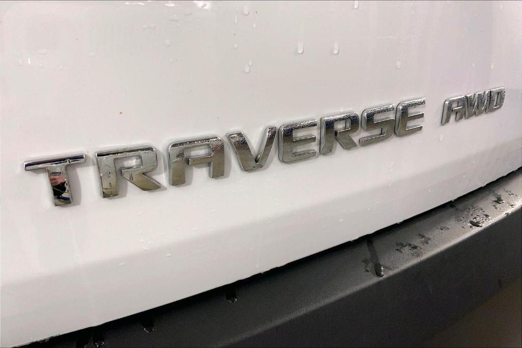 used 2023 Chevrolet Traverse car, priced at $25,500