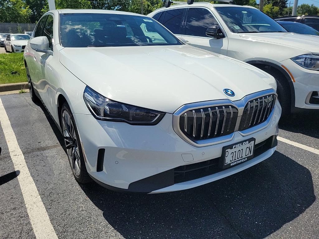 new 2024 BMW i5 car