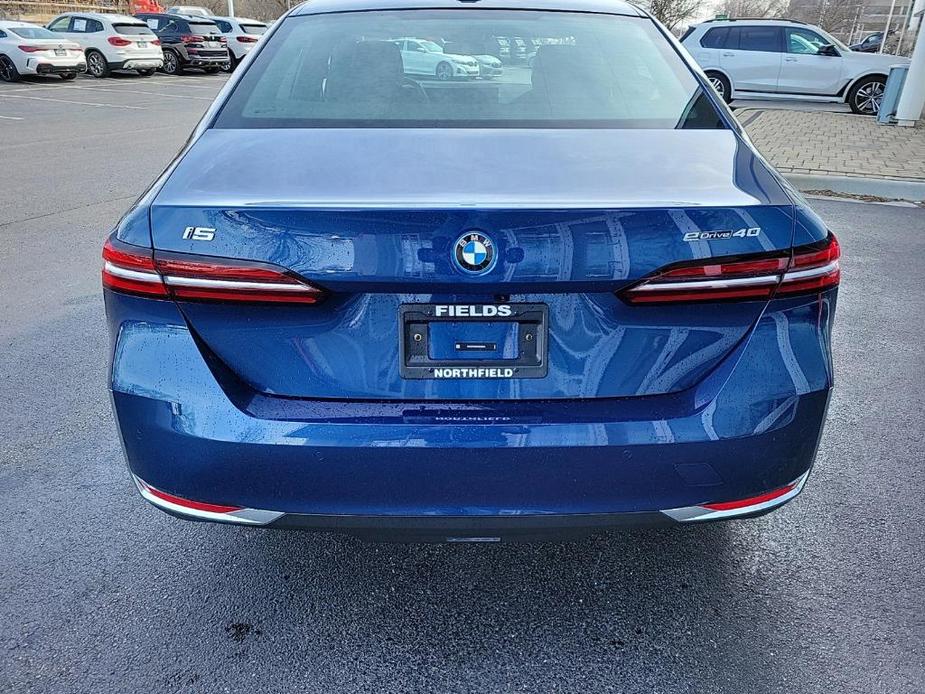 new 2024 BMW i5 car