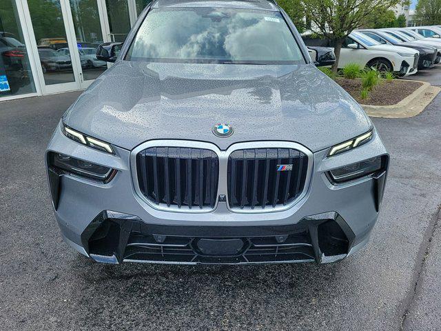 new 2025 BMW X7 car