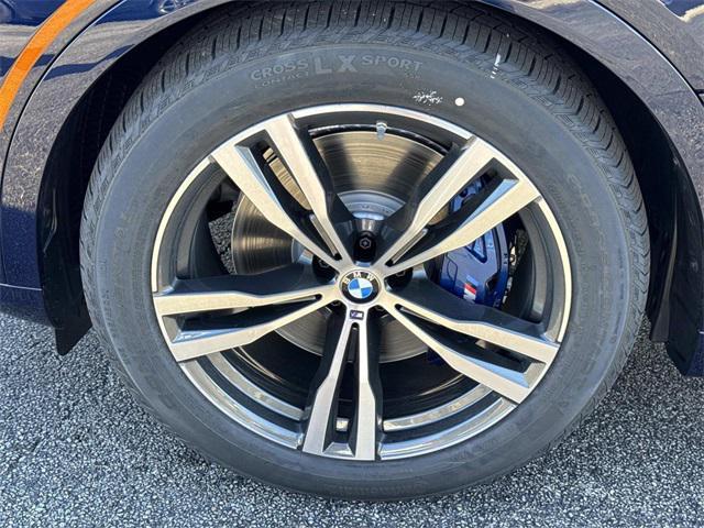 new 2026 BMW X7 car, priced at $125,275