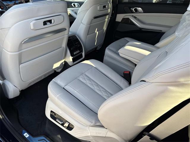 new 2026 BMW X7 car, priced at $125,275
