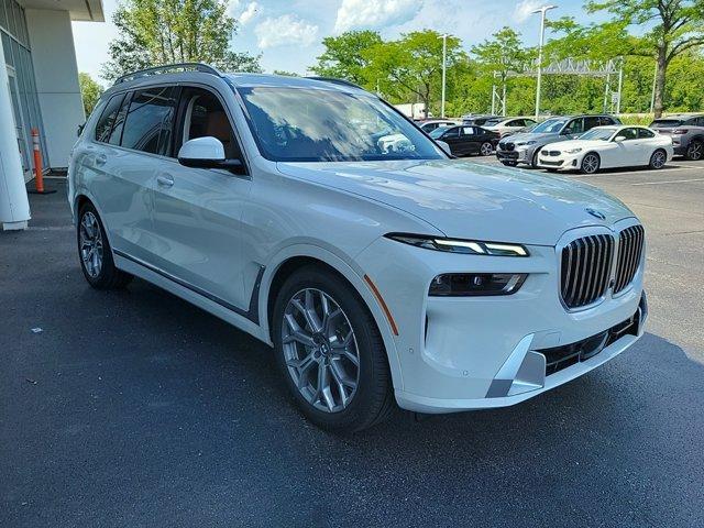 new 2025 BMW X7 car