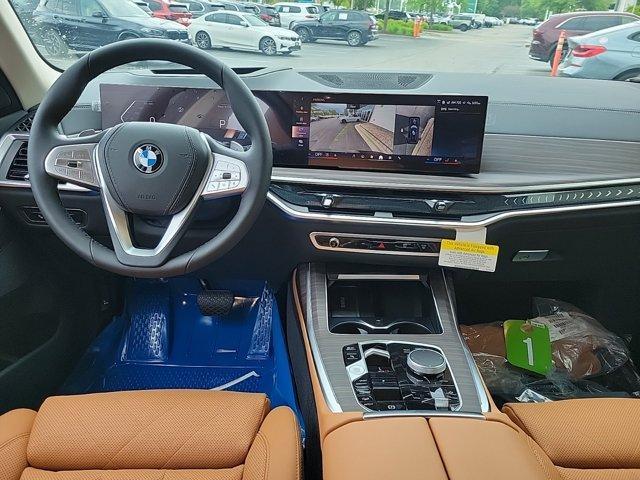 new 2025 BMW X7 car