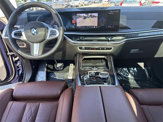 new 2025 BMW X7 car, priced at $101,175