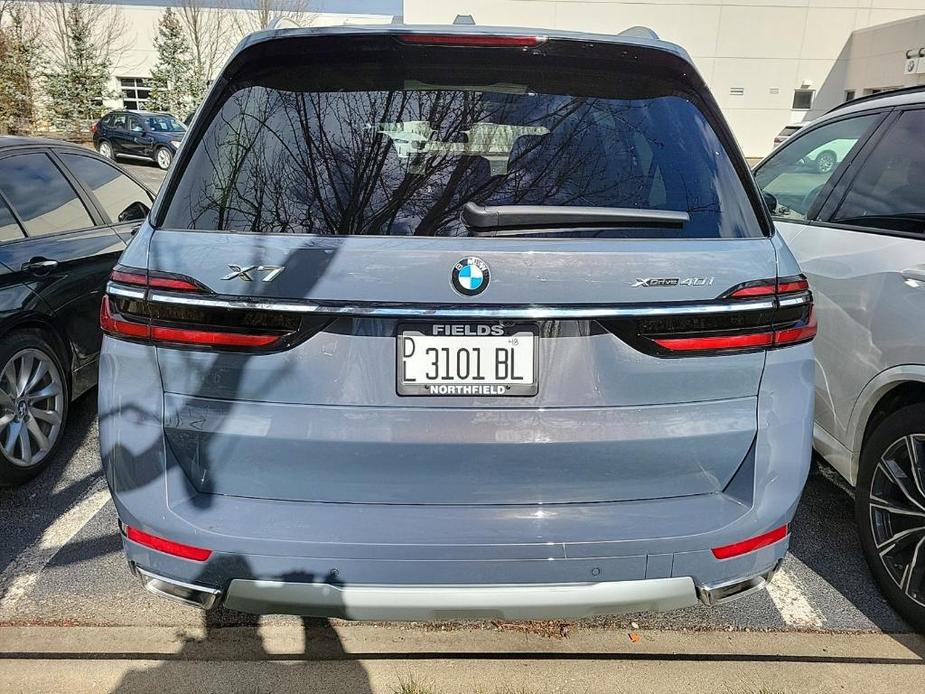 new 2024 BMW X7 car