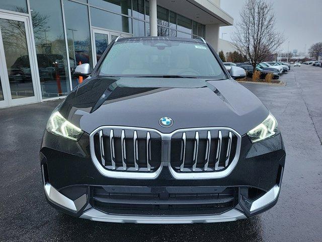 new 2024 BMW X1 car