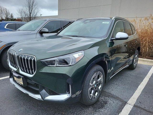 new 2024 BMW X1 car