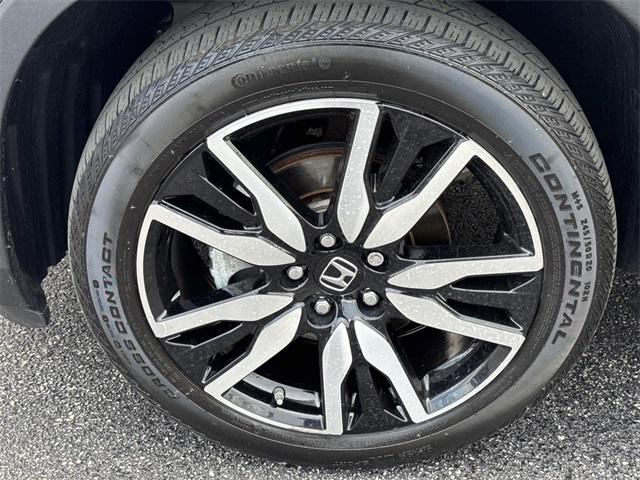 used 2022 Honda Pilot car, priced at $34,990