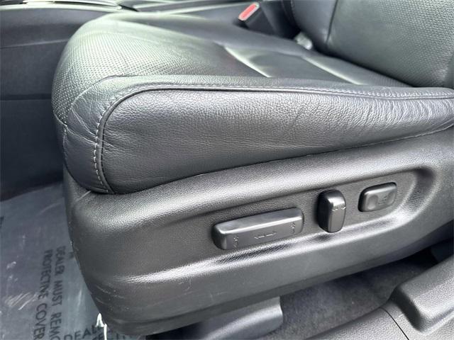 used 2022 Honda Pilot car, priced at $34,990