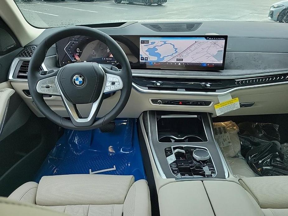 new 2025 BMW X7 car, priced at $94,150