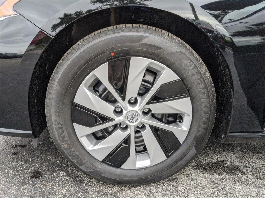 new 2025 Nissan Altima car, priced at $25,940