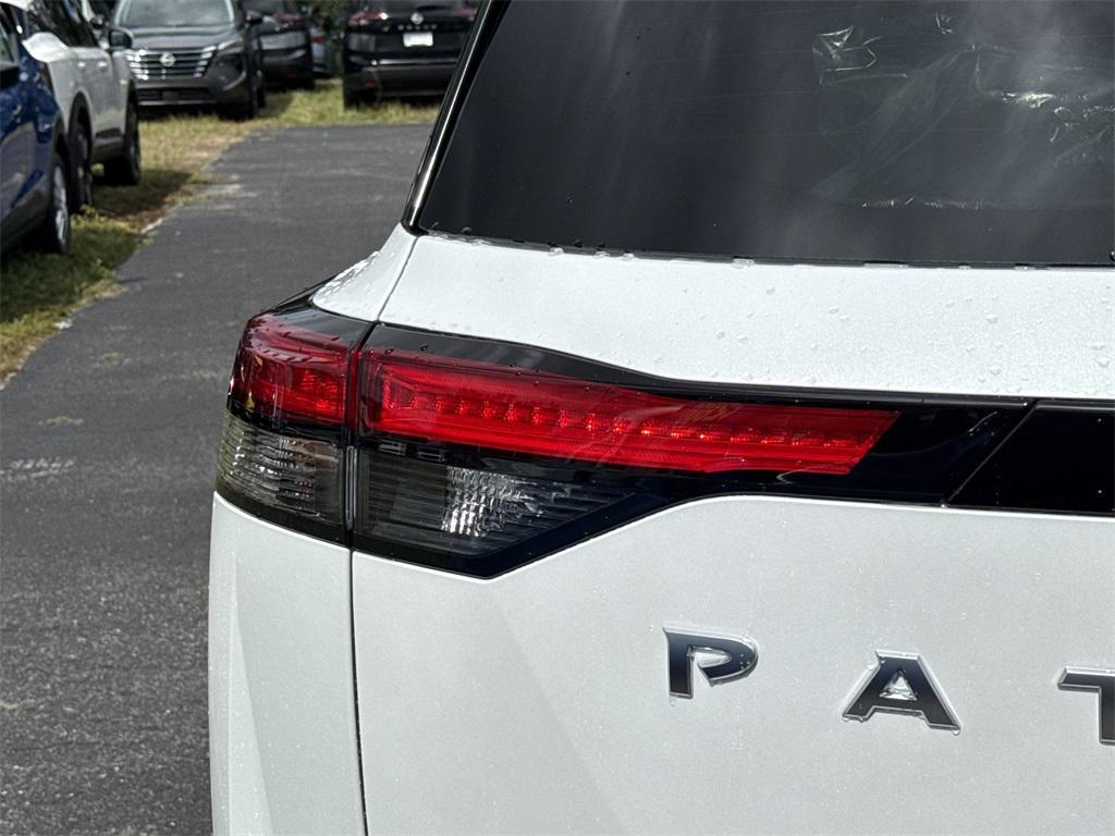 new 2025 Nissan Pathfinder car, priced at $33,917