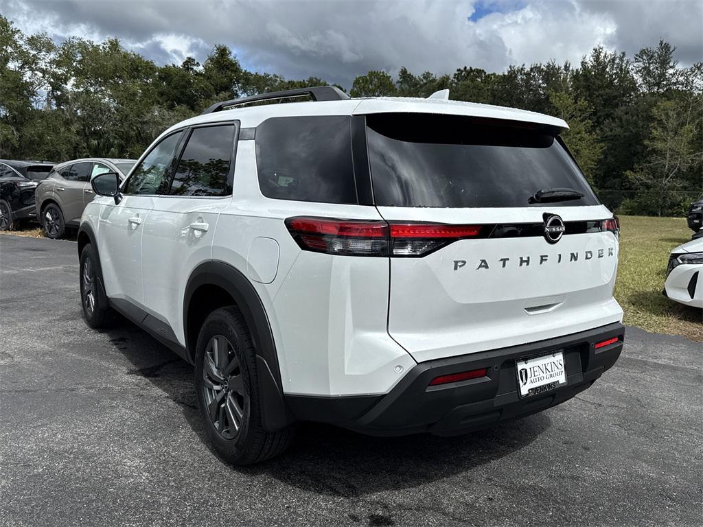 new 2025 Nissan Pathfinder car, priced at $33,917