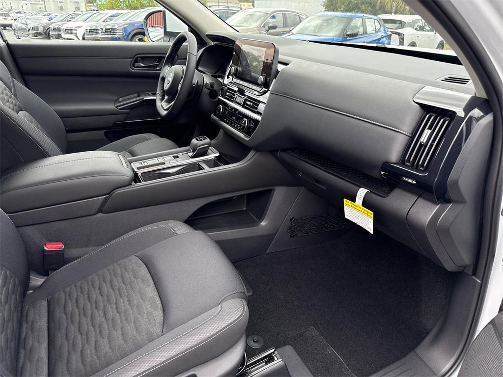 new 2025 Nissan Pathfinder car, priced at $33,917