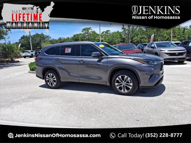 used 2021 Toyota Highlander Hybrid car, priced at $29,438