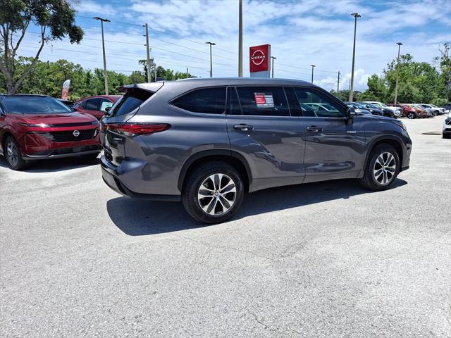 used 2021 Toyota Highlander Hybrid car, priced at $29,699