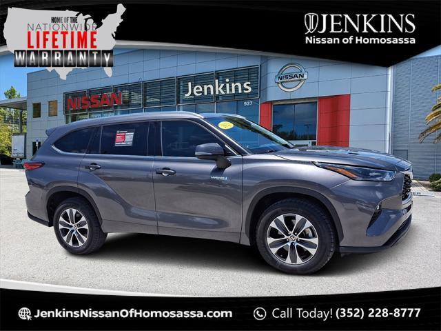 used 2021 Toyota Highlander Hybrid car, priced at $29,699